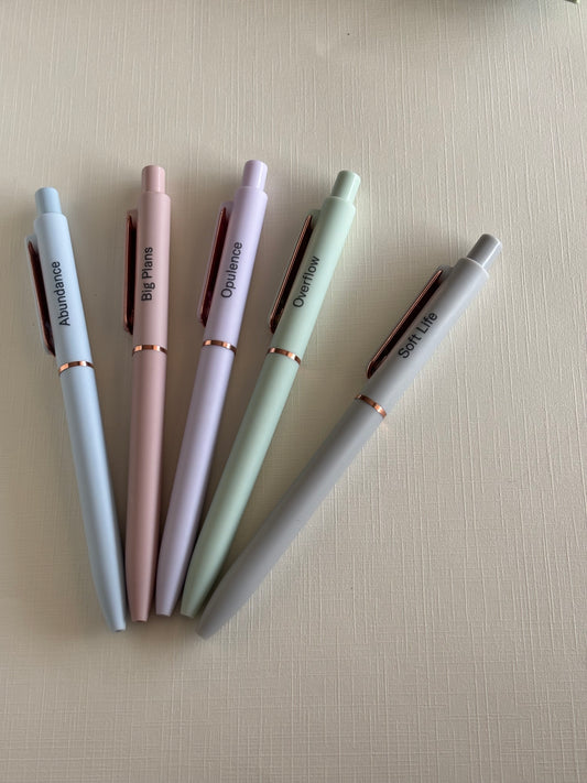 The Grounded Pen Set